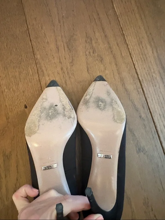 Gucci Black Pointed-Toe Pumps with Crystal GG Emblem - Picture 3 of 4